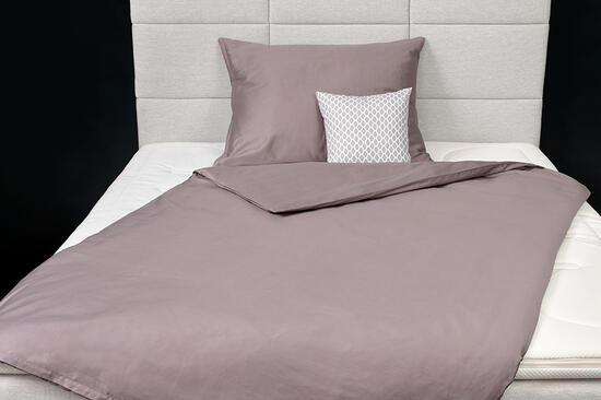 POVLECENI_SPIRIT_PHARAO_POSTEL_DETAIL